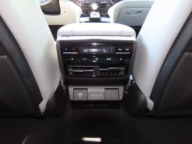 Used 2026 Acura MDX w/ Advance Package AWD/4WD image 28