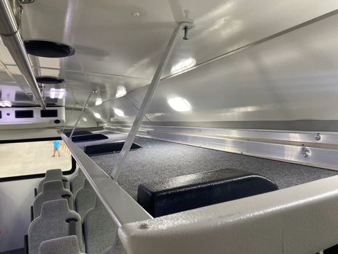 Used 2017 Ford F550 2WD Regular Cab Super Duty w/ XL Value Package image 24