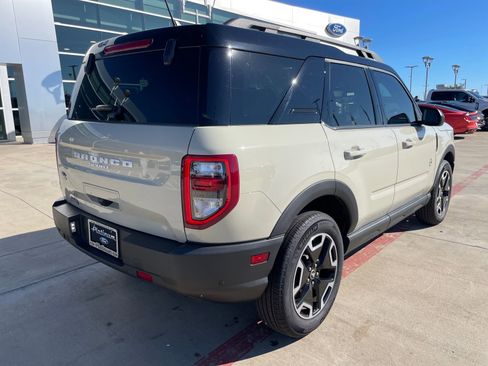 Used 2024 Ford Bronco Sport Outer Banks w/ Tech Package image 5