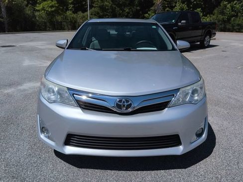 Used 2014 Toyota Camry XLE FWD image 9