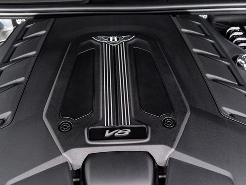 New 2025 Bentley Bentayga Extended Wheelbase image 50