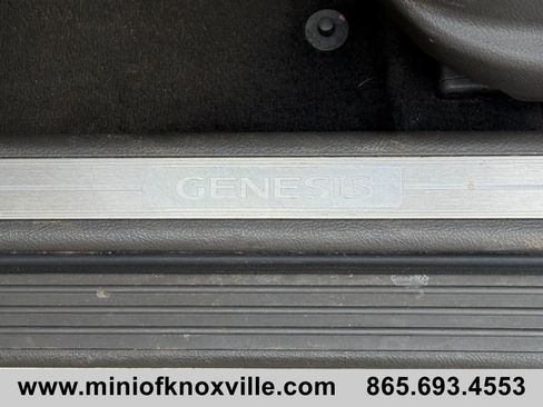 Used 2012 Hyundai Genesis 3.8 RWD image 12