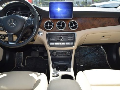 Used 2019 Mercedes-Benz GLA 250 4MATIC image 30