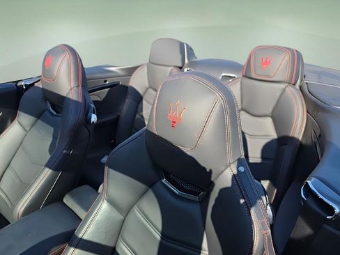 Used 2018 Maserati GranTurismo Sport image 29
