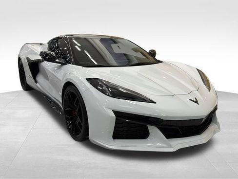 Used 2025 Chevrolet Corvette Z06 w/ Stealth Interior Trim Package RWD image 9