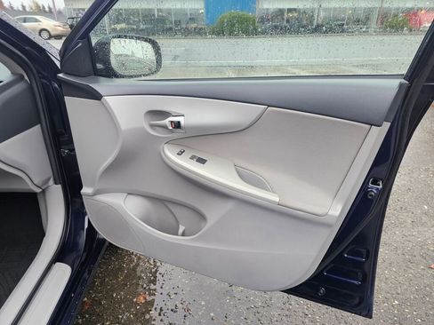 Used 2013 Toyota Corolla LE Special Edition image 10