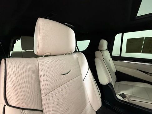 Certified 2025 Cadillac Escalade ESV Sport w/ Touring Package image 30