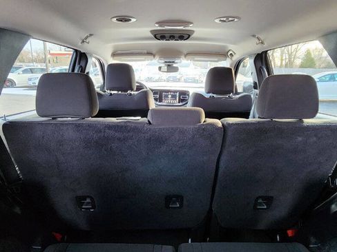 Used 2022 Dodge Durango SXT image 35