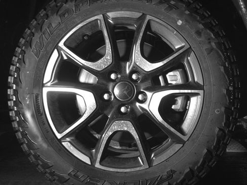 Used 2025 Jeep Compass Trailhawk AWD/4WD image 13