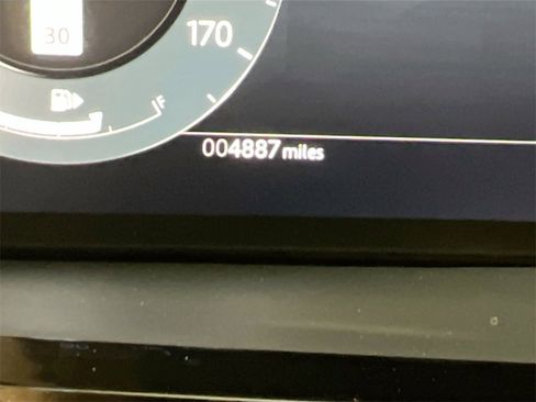 Certified 2025 Land Rover Range Rover Evoque Dynamic SE image 12