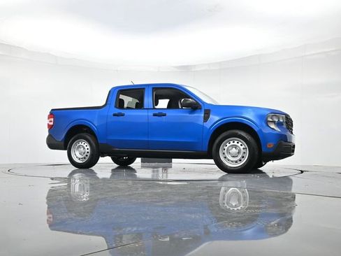 New 2025 Ford Maverick XL image 31