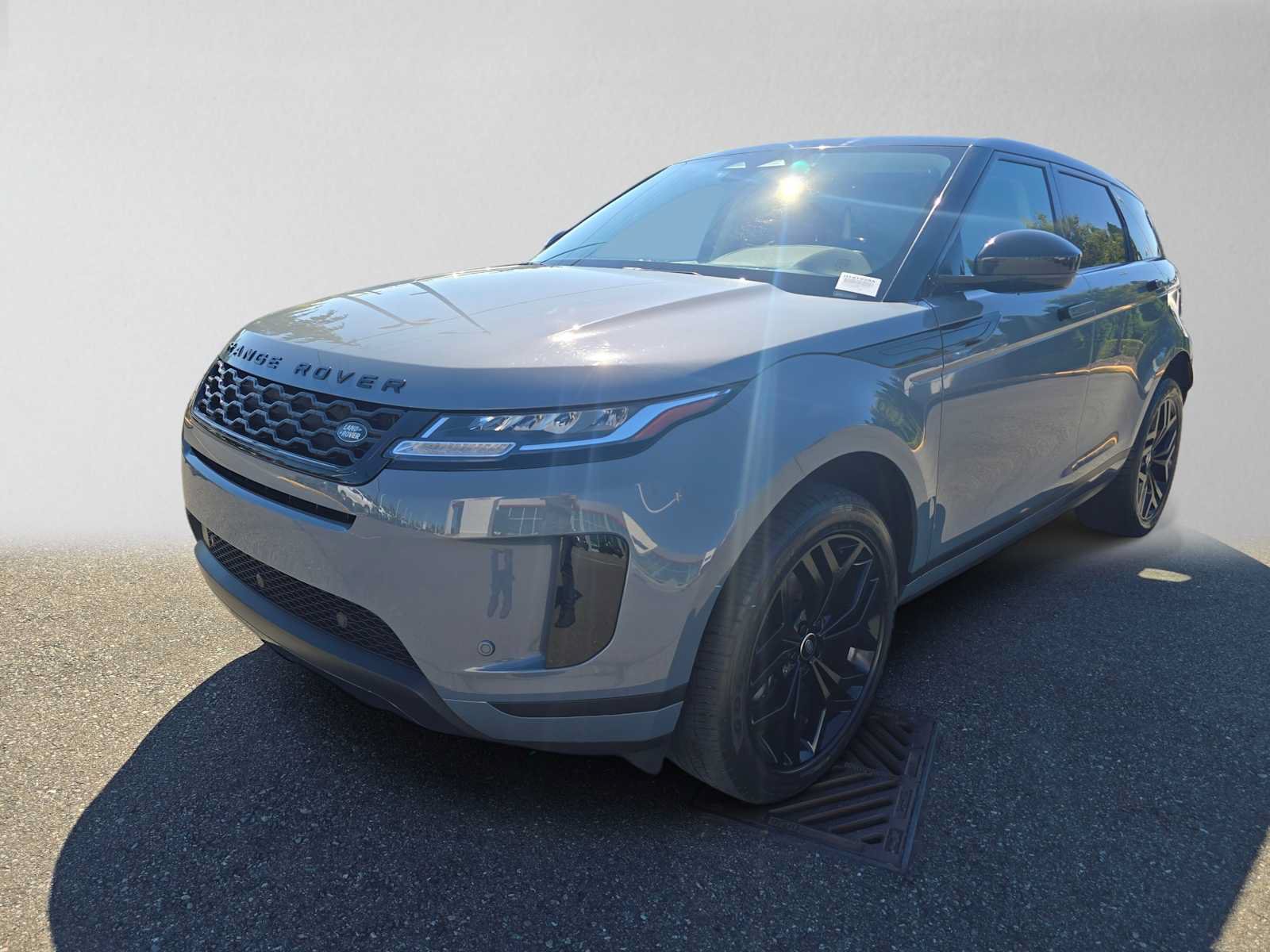 Used 2023 Land Rover Range Rover Evoque S AWD/4WD image 7