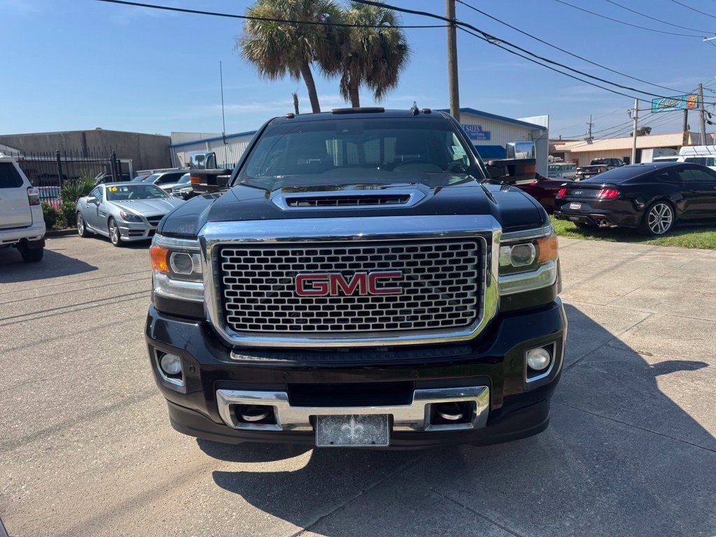 Used 2017 GMC Sierra 3500 Denali w/ Duramax Plus Package AWD/4WD image 2