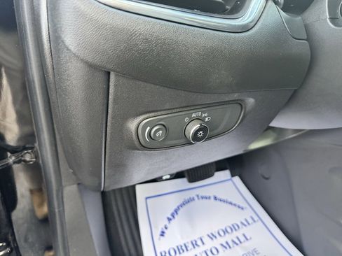 Used 2023 Chevrolet Equinox LS image 18