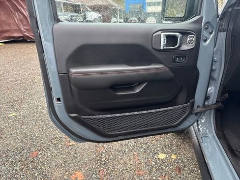 New 2025 Jeep Gladiator Rubicon w/ Convenience Group image 15