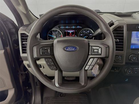 Used 2021 Ford F250 XL w/ STX Appearance Package AWD/4WD image 3