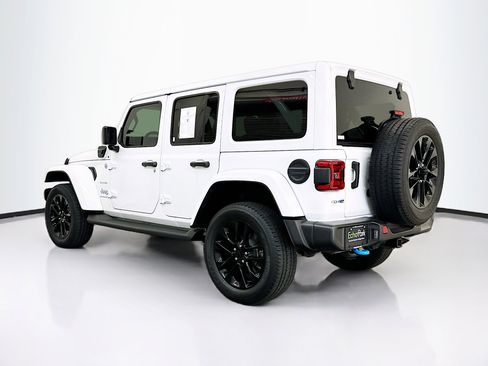 Used 2023 Jeep Wrangler Sahara image 5