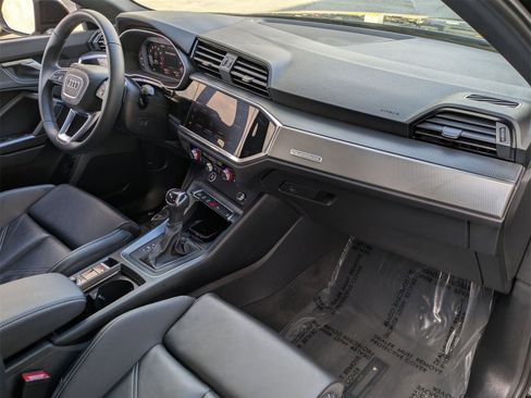 Used 2025 Audi Q3 2.0T Premium w/ Convenience Package image 21