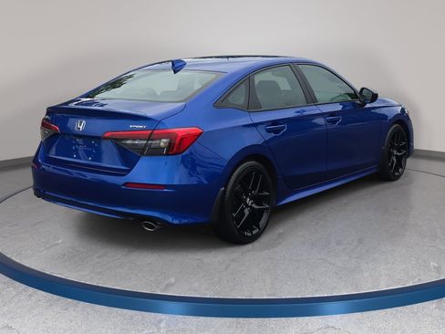 Used 2024 Honda Civic Sport image 5