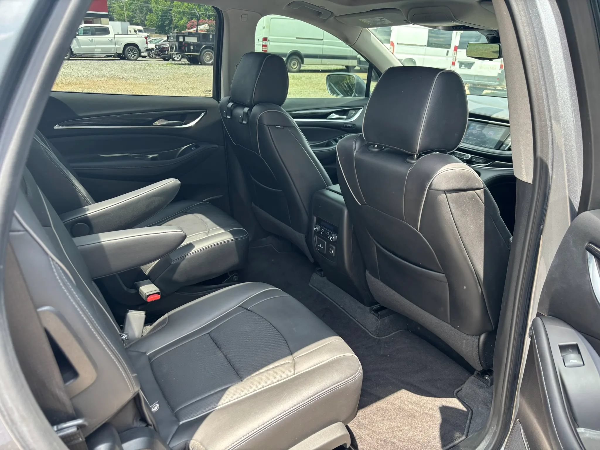 Used 2020 Buick Enclave Avenir w/ Avenir Technology Package FWD image 20