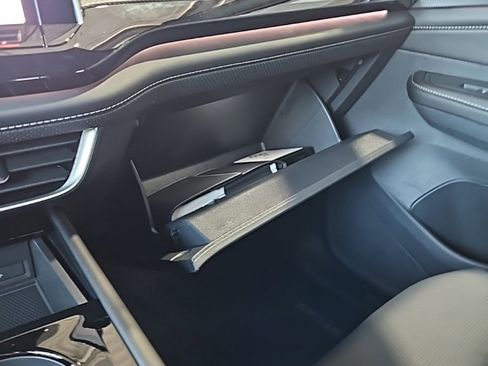 New 2026 Volkswagen Atlas Cross Sport SEL Premium R-Line image 30