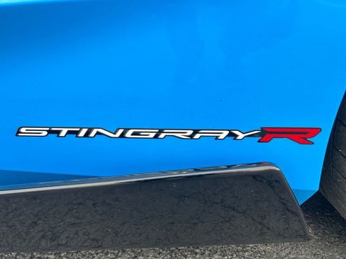 Used 2022 Chevrolet Corvette Stingray Premium Cpe w/ Z51 Performance Package RWD image 33