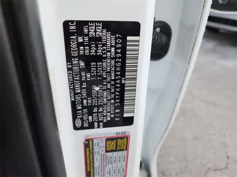 Used 2017 Kia Sorento SX image 31