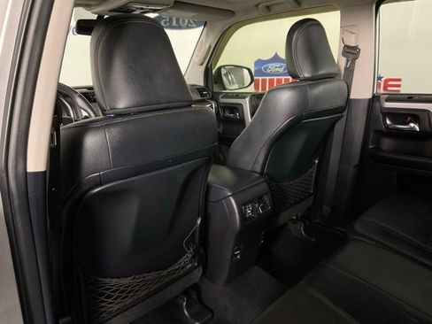 Used 2015 Toyota 4Runner Limited image 15