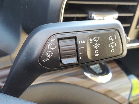 Used 2023 Ford Explorer Limited w/ Hybrid Equipment Group 310A image 19