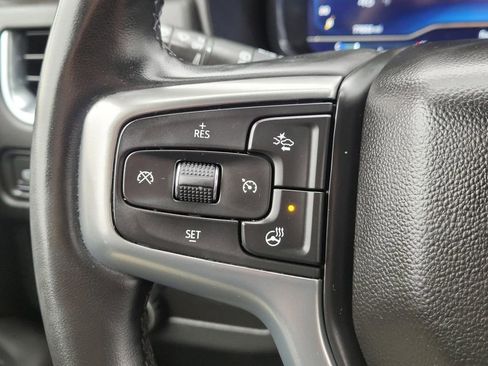 Used 2023 Chevrolet Suburban Premier image 32