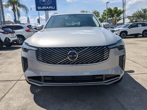 New 2025 Volvo XC90 T8 Plus w/ Protection Package Premier image 9