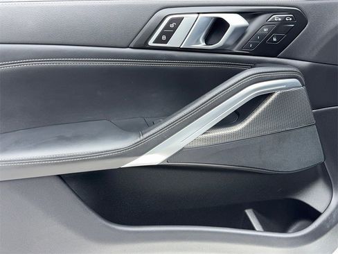 Used 2023 BMW X6 xDrive40i image 40