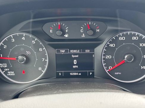 Used 2018 GMC Acadia SLE FWD image 30