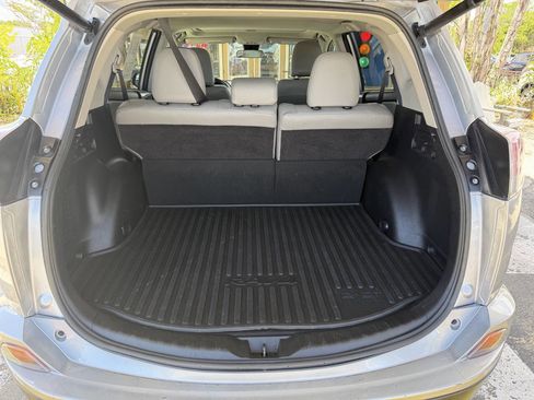 Used 2017 Toyota RAV4 XLE FWD image 16