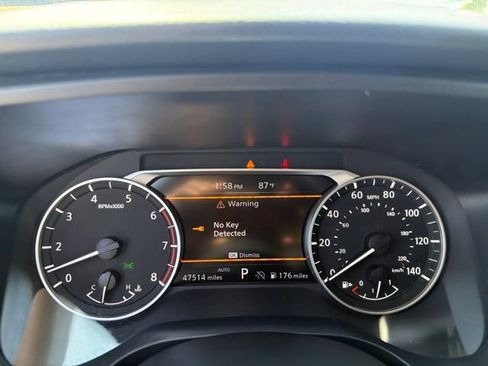 Used 2024 Nissan Rogue S AWD/4WD image 13