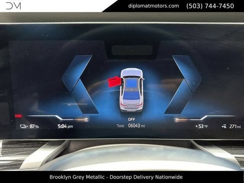 Used 2025 BMW i7 xDrive60 AWD/4WD image 37