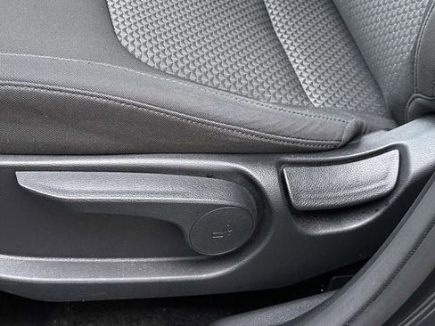 Used 2024 Kia Sportage LX image 15