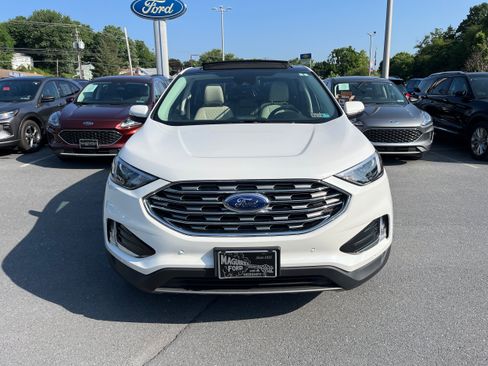 Certified 2023 Ford Edge Titanium w/ Class II Trailer Tow Package AWD/4WD image 3