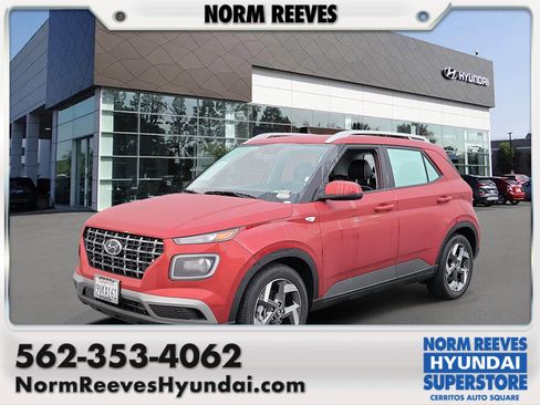 Certified 2025 Hyundai Venue Limited image 1