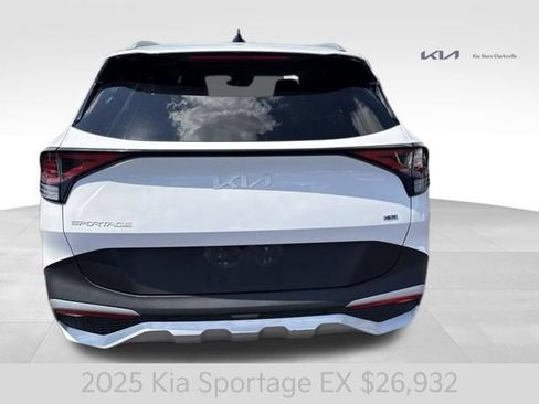 Certified 2025 Kia Sportage EX AWD/4WD image 7