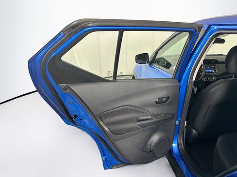 Used 2024 Nissan Kicks S image 24