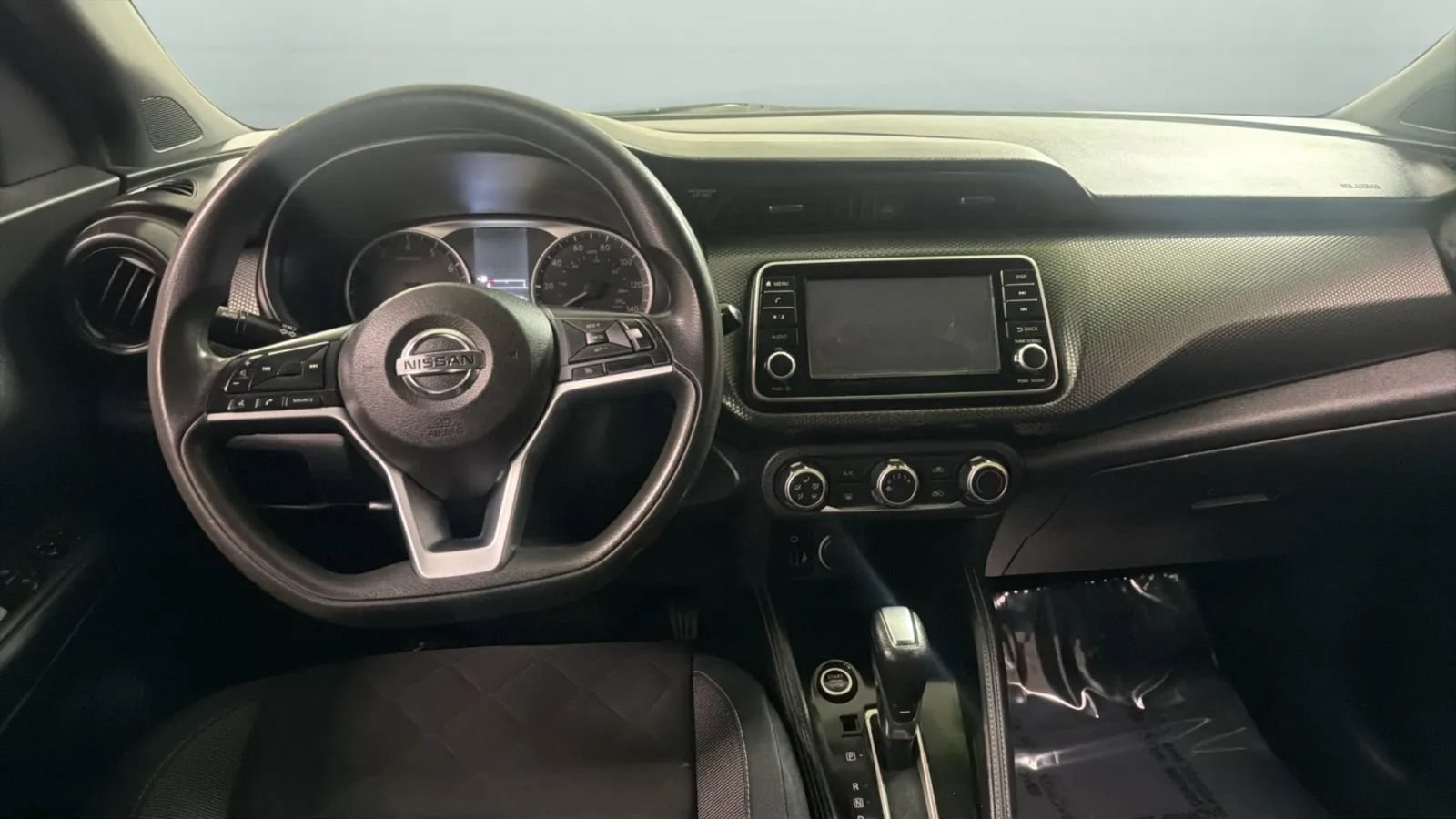 Used 2018 Nissan Kicks S FWD image 10