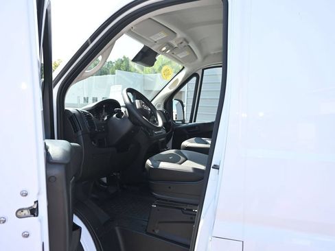 Used 2026 RAM ProMaster 2500 w/ Convenience Group FWD image 23