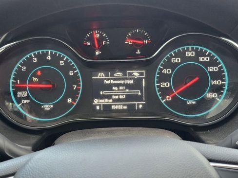 Used 2018 Chevrolet Cruze LT image 16