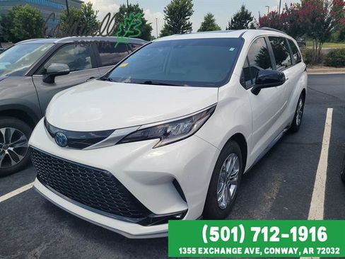 Used 2022 Toyota Sienna XSE w/ XSE Plus Package AWD/4WD image 39