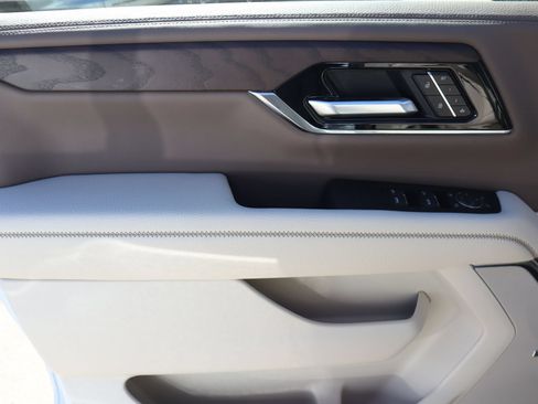 New 2026 GMC Yukon Denali w/ Denali Reserve Package AWD/4WD image 28