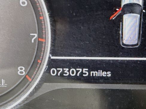 Used 2023 Mitsubishi Outlander SE FWD image 16