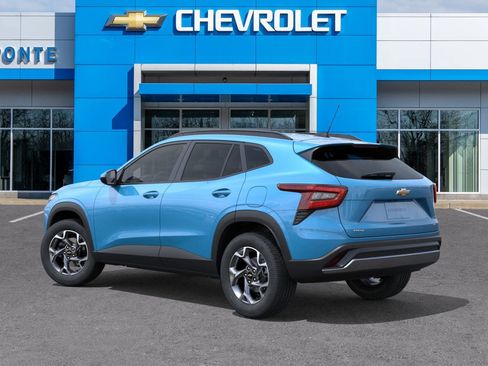 New 2025 Chevrolet Trax LT w/ Driver Confidence Package image 27