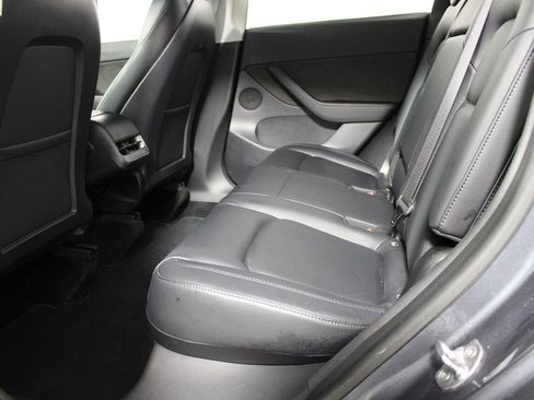 Used 2021 Tesla Model Y Long Range image 23