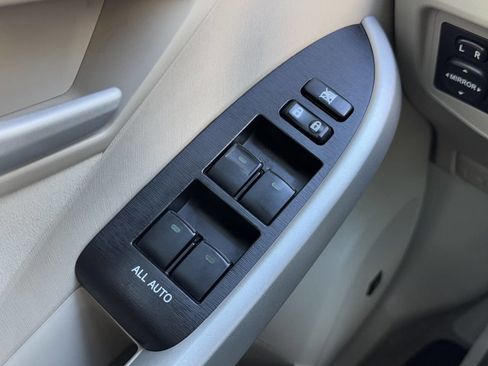 Used 2011 Toyota Prius Three image 24